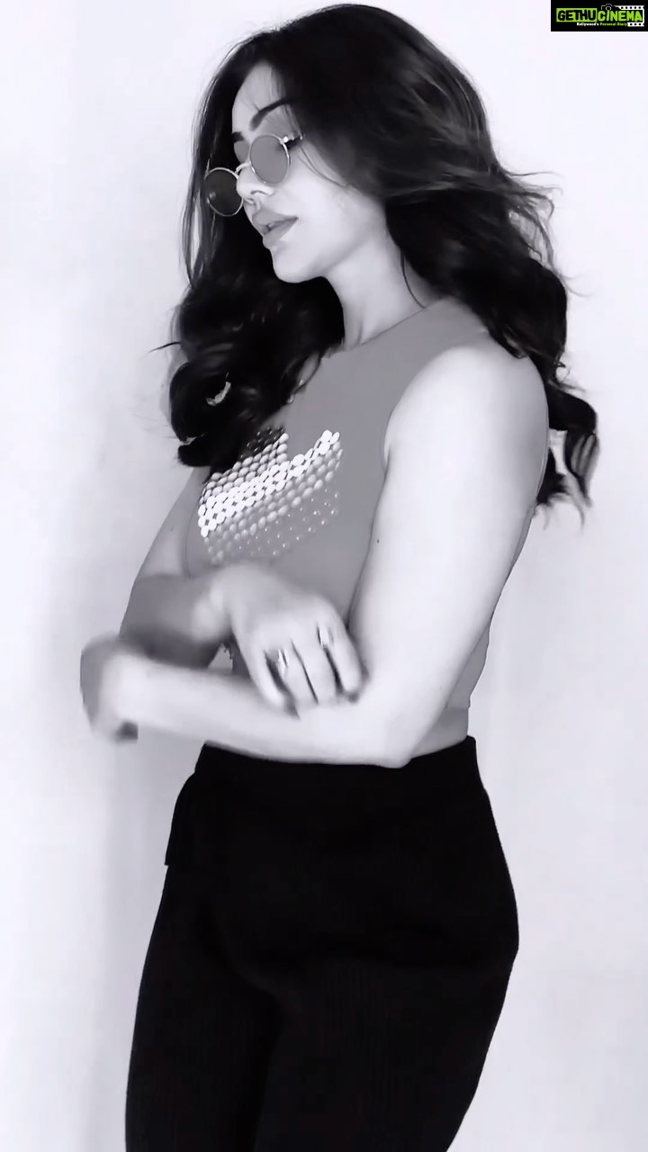 Kangna Sharma Instagram - MUA - @makeup_asfaque Hair - @niralisoni.soni