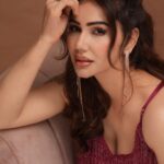 Kangna Sharma Instagram - You can Look But Don’t F****Touch 🫣 Photograper- @faizialiphotography MUA - @makeup_asfaque Beauty #feel #picoftheday #hair