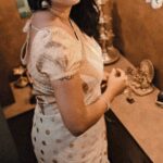 Kaniha Instagram - 💛🤍💛 Just like that!! #reelsinstagram #reelfun #sareelove #sixyardsofelegance #onamsaree #onam #august