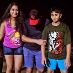 Kaniha Instagram - They say, Life is short, Life is unpredictable , All we have is NOW. Celebrate love, Make memories, Be kind and Spread happiness. Spending some candid precious moments with my fav humans. Thanks @fireflies1981 @madhumitha.h_official for capturing these!! #lifeisbeautiful #makememories #love #familytime #beachbums SURF TURF