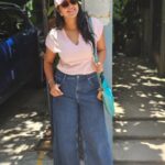 Kaniha Instagram - One day at a time. Always making memories!! #happiness #selfcare #selflove #pinkanddenim #casual #lifeisbeautiful East Coast at Madras Square