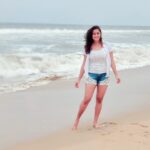 Kaniha Instagram - Life is a Beach, Gotta find your wave!! 🦀♋️🦀♋️ #beach #water #oceanlover #cancerian