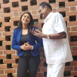 Kaniha Instagram - Why did you leave us so soon?? Yen sir ivlo avasarapattu engalalaaam vittu poiteenga?? Unga sirirpu,unga wisdom,Unga pechu elllam kannu munaadiye nikkudhu. We will miss you lots sir. I pray to God to give strength to your family. May your soul rest in peace Sir. U have left a vacuum behind. Gone Too Soon. 💔 Eshwari will miss you. Chennai, India