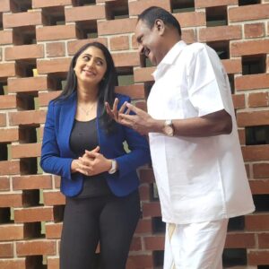 Kaniha Instagram - Why did you leave us so soon??
Yen sir ivlo avasarapattu engalalaaam vittu poiteenga??
Unga sirirpu,unga wisdom,Unga pechu elllam kannu munaadiye nikkudhu.

We  will miss you lots sir.

I pray to God to give strength to your family.
May your soul rest in peace Sir.

U have left a vacuum behind.

Gone Too Soon.

💔

Eshwari will miss you.