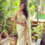 Kaniha Instagram – Coz it’s the season of white n Gold !!

🤍💛🤍 

 1..2..or 3?
#sareelove #whiteandgold #onam #onamseason #saddhya Chennai, India