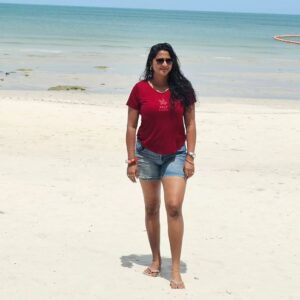 Kaniha Instagram - Salt water heals everything!

 🩵💙🩵

Sand kissed!

#beachbum #beach #beachlife #kohpangan