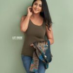 Kaniha Instagram - Keep it simple! 📷 @lotmore.in Always a pleasure to strike a pose when @subhashmaheswar is behind the lens. #denim #simple #elegant #casual Kochi, India