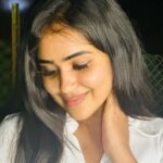 Kanmani Manoharan Instagram - #kanmanimanoharan✨ All I know is that I know nothing 🤞🏼 #peace #strong #comebackstronger