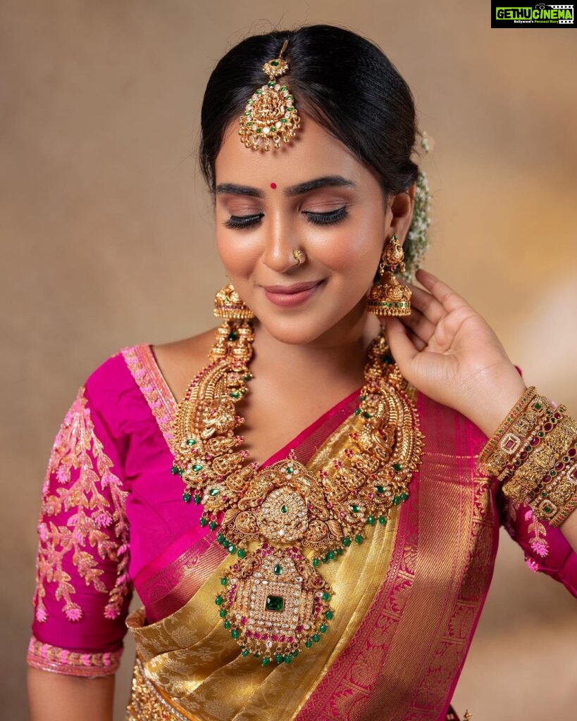 Kanmani Manoharan Instagram - #kanmanimanoharan✨ Makeover @priya_dharshini_makeupartist Jewellery@new_ideas_fashions Costume:@asiyans Shot @ganesh_toasty