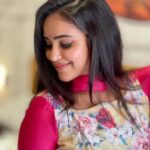 Kanmani Manoharan Instagram – #kanmanimanoharan✨ 

Outfit @tag_a_clothing_brand