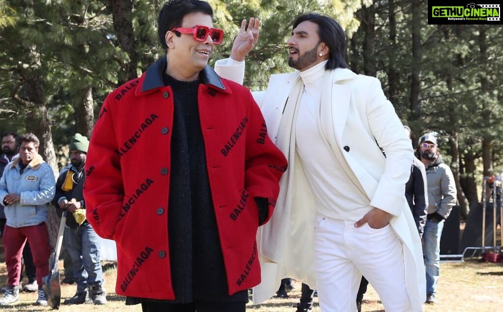 Karan Johar Instagram - It’s ROCKY day!!!! Happiest birthday to this magnanimous force of nature…thank you for giving all your heart to our kahaani…Rocky Aur Rani Kii Prem Kahaani. Lots of love to you always❤️❤️❤️ @ranveersingh