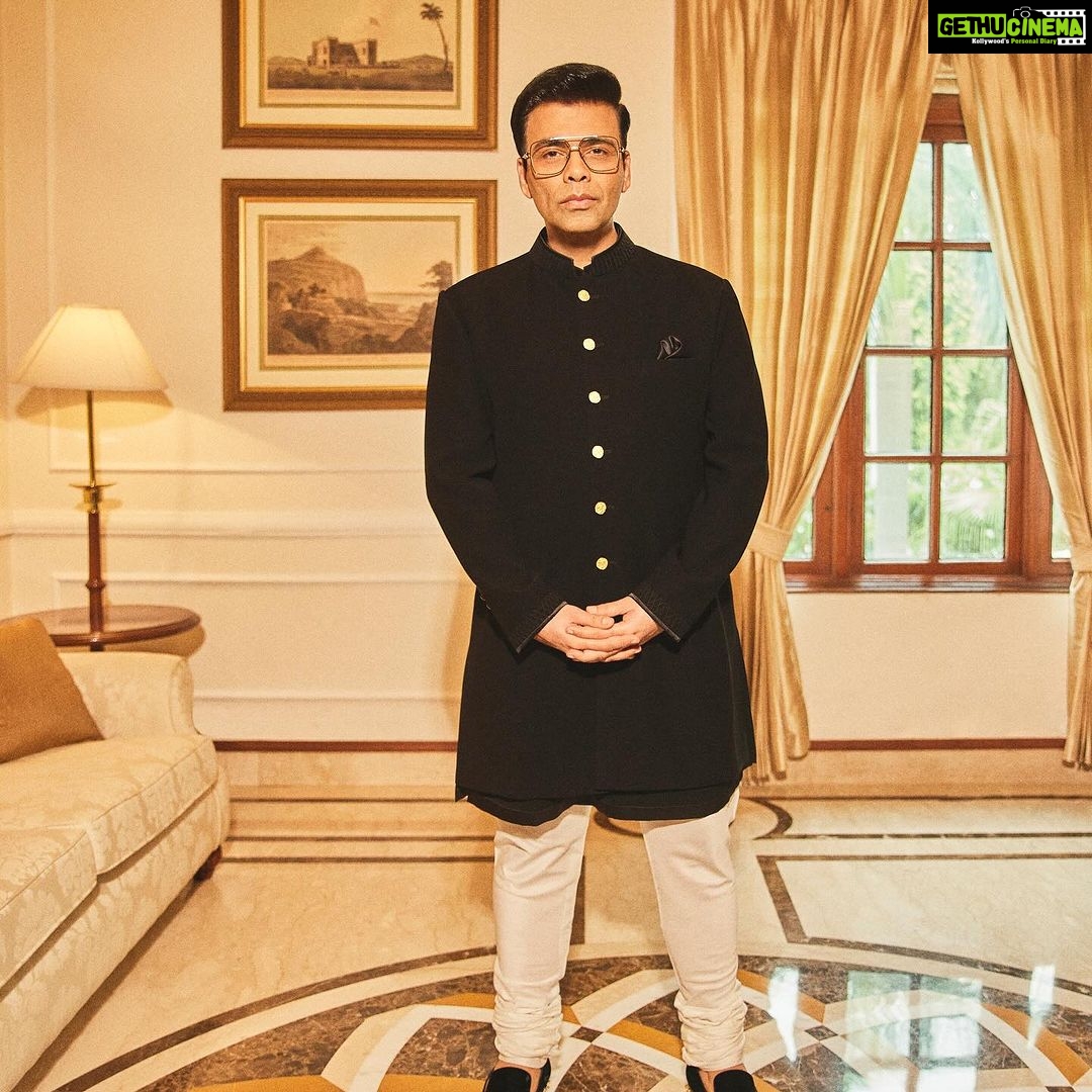 Karan Johar Instagram - Humbled…Honoured and just so Happy to receive the prestigious national award, the SPECIAL JURY AWARD for SHERSHAAH…. In @manishmalhotra05 styled by @ekalakhani 📷 @sheldon.santos