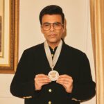 Karan Johar Instagram - Humbled…Honoured and just so Happy to receive the prestigious national award, the SPECIAL JURY AWARD for SHERSHAAH…. In @manishmalhotra05 styled by @ekalakhani 📷 @sheldon.santos