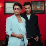 Karan Johar Instagram - Thank you @goldhouseco for inviting me to be in conversation with the incredibly talented designer, cultural commentator and my dearest friend @troublewithprabal the comfort we shared was reflective in our conversation… from my insecurities and anxieties to my celebrations and joy… it felt both cathartic and satisfying…. A huge shout out to the warm and absolutely wonderful audience…. Grateful for the love …..🙏🙏🙏🙏🙏 Gold House: @goldhouseco, @hibairshad Photography: @yeahokayali Videography: @_siv Venue: @nyuskirball Tabla & Dhol: @nihalsinghlive Dancing: @rohitgijare Jhumkas: @blossomboxjewelry