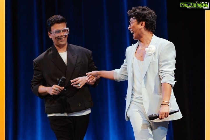 Karan Johar Instagram - Thank you @goldhouseco for inviting me to be in conversation with the incredibly talented designer, cultural commentator and my dearest friend @troublewithprabal the comfort we shared was reflective in our conversation… from my insecurities and anxieties to my celebrations and joy… it felt both cathartic and satisfying…. A huge shout out to the warm and absolutely wonderful audience…. Grateful for the love …..🙏🙏🙏🙏🙏 Gold House: @goldhouseco, @hibairshad Photography: @yeahokayali Videography: @_siv Venue: @nyuskirball Tabla & Dhol: @nihalsinghlive Dancing: @rohitgijare Jhumkas: @blossomboxjewelry