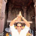 Karanvir Bohra Instagram - 5mandir darshan in Bhopal during #sawanmahina #blessed #bhojpur #bhavani #baglamukhi #kankalimandir #khedapaticholamandir #hanuman