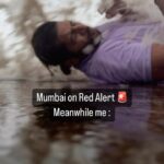 Karanvir Bohra Instagram - MUMBAI RED ALERT 🚨 Meanwhile me somewherelse #rains #basrish P.s. (issued in public interest) pls be careful when you go near the sea, this was at the beach, water was able deep... I've seen incidents on them need where people go right down and deep and Havelost their lives....