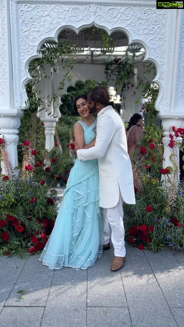 Karanvir Bohra Instagram - Have you ever really loved a woman? What do boys know about love these days…. In the 90’s and early 20’s we would record tapes and cd’s for our loved ones and keep listening to these romantic tracks….. I happened to hear this song today and got so nostalgic❤️ Sweety @bombaysunshine this one for you😇 Shot by : @uttamdhakal10