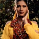 Karanvir Bohra Instagram - Some never seen before BTS pictures of #takkar Produced by : Mahendra Bohra Co Produced by : Suresh Bohra Directed by : Bharat Rungacharey Music : Anu Malik I wish I had some pictures with them too, I guess I’ll go and find… @iamsonalibendre @suniel.shetty @karanvirbohra @anumalikmusic #bharatrungacharey