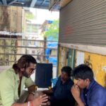 Karanvir Bohra Instagram - Station pe joote Polish nahi kiya toh kya kiya?