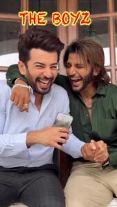 Karanvir Bohra Instagram - The BOYZ 😂😂😂😂 #reelsinstagram #reels #trendingreels #theboyz #theboys #theboyzedit #surshiv #trending #karanvirbohra #jaybhanushali Umargam, Gujarat, India