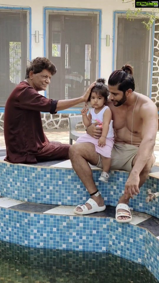 Karanvir Bohra Instagram - Happy happy birthday pops @mbfilmsnetwork This song is so beautiful for this moment... "Sab kuch tere hawale kardiya," When we were little you were so busy shooting, but you have always been so carring and loving as a father, and now I see the affection you have with my children (Bella Vienna & Gia) and @minksrulz children (Ananya and Ariya) it makes my heart fill up to see you are reliving the momemts you lost with us❤️❤️❤️❤️ Love you so much pops, i pray to fulfill all your dreams in this lifetime 🙏🙏