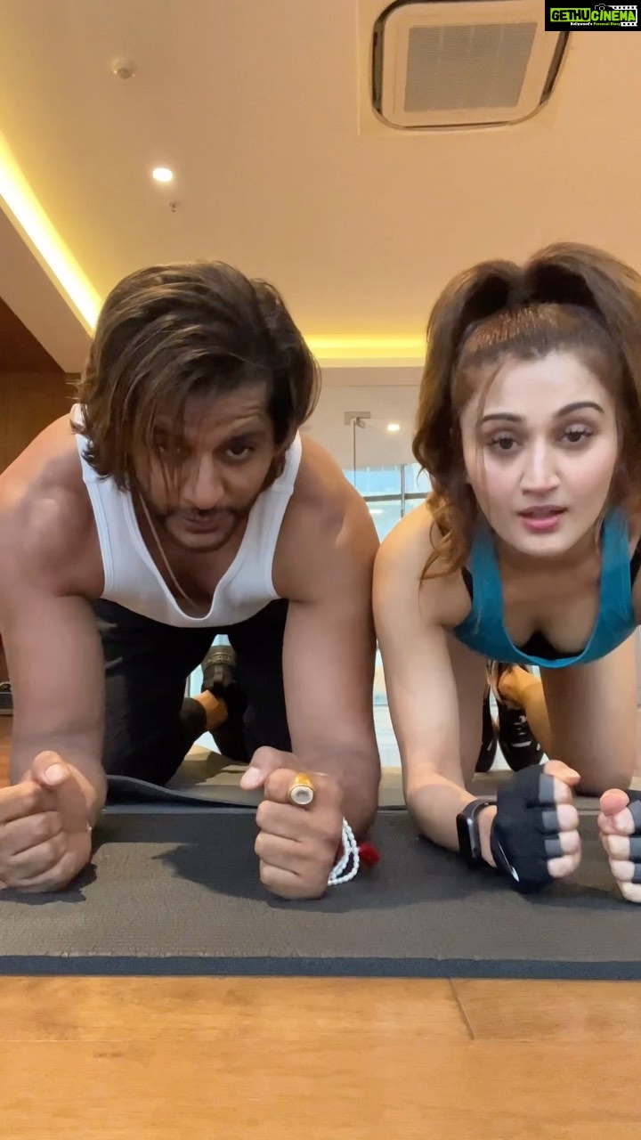 Karanvir Bohra Instagram - It’s a challenge only women can do …. NONSENSE @arushi.nishank
