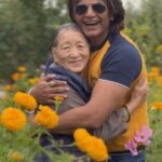 Karanvir Bohra Instagram - My dear #amiley @wangchukstany Mommie, her nature reminds me of my nani and my wife’s mum @bombaysunshine