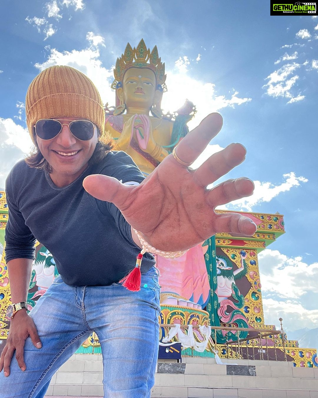 Karanvir Bohra Instagram - Thank you @wangchukstany and your entire team of @wisdomhimalayanvoyages for creating such Beautiful memories in #nubravalley @deserthimalayaresort Visited #maitribudha statue… a marvel to be seen in the middle of the mountains. Went crazy on the ATV’s @deserthimalaya_adventurepark Did longest #zipline on an altitude 17000 feet above sealevel what a crazy adventure #ladakh @utladakhtourism #unforgetablenubra #nubravalley Nubra Valley, Leh Ladakh