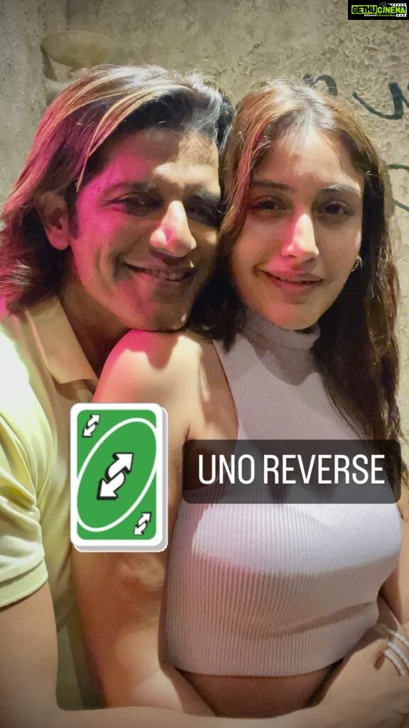 Karanvir Bohra Instagram - I’m still confused, was it a compliment or…? Only she has the skills to give a compliment with an #uno #reverse Kaise karleti ho chandu? @officialsurbhic