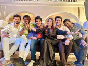 Karanvir Bohra Instagram - Television and doing a daily soap is never easy! Shooting in Umergaon and being away from friends, family and our homes but truly @swastikproductions gives you a home away from home. The unity between all the actors, the positivity on the sets, the zeal for all of us to look forward to shooting the next scene is all thanks to the production house that created such an atmosphere. @rahultewary, @sktorigins and @g3gill you guys have been fabulous to work with, listening to all of us whenever we had any creative queries and concerns. Thank you for giving us Hum! . . . @sonytvofficial #HumRaheNaRaheHum #Surili #Blessed #TinaDatta