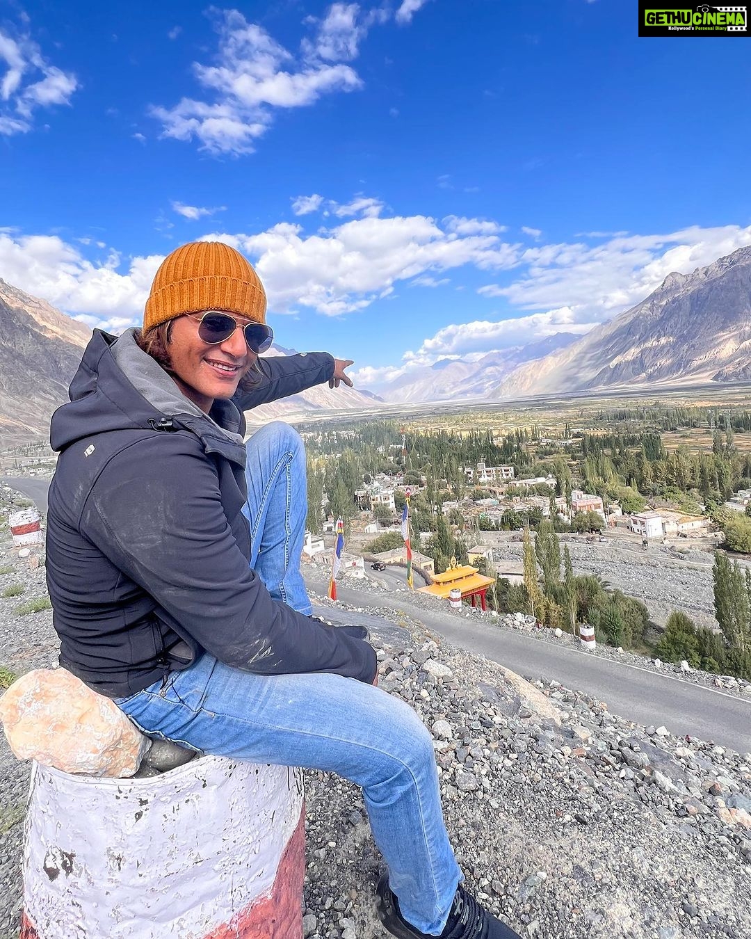 Karanvir Bohra Instagram - Thank you @wangchukstany and your entire team of @wisdomhimalayanvoyages for creating such Beautiful memories in #nubravalley @deserthimalayaresort Visited #maitribudha statue… a marvel to be seen in the middle of the mountains. Went crazy on the ATV’s @deserthimalaya_adventurepark Did longest #zipline on an altitude 17000 feet above sealevel what a crazy adventure #ladakh @utladakhtourism #unforgetablenubra #nubravalley Nubra Valley, Leh Ladakh