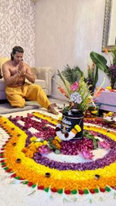 Karanvir Bohra Instagram - It’s my Hindu calendar birthday today (tithi ke hi saab Se) and and on an auspicious day #teachersday Koti Koti Pranam to all my teachers and Gurus … without you I would be nothing🔱❤️