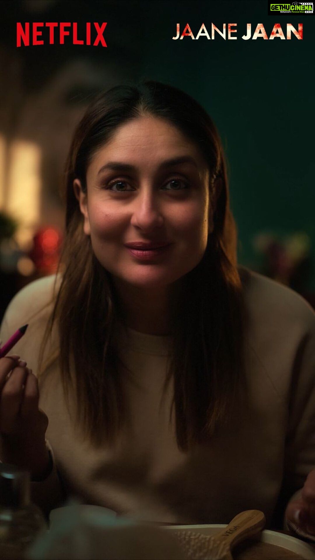 Kareena Kapoor Instagram - GRWM = Get real with Maya 💁🏻♀️ See you in 2 days #JaaneJaan 😉❤️ #JaaneJaanOnNetflix @kareenakapoorkhan @jaideepahlawat @itsvijayvarma @SujoyGhoshOfficial @jayshewakramani @akshaipuri #ThomasKim #AvikMukhopadhyay @gauravbose_vermillion @12thstreetentertainment_film @nlfilms.india @krosspictures @saregama_official