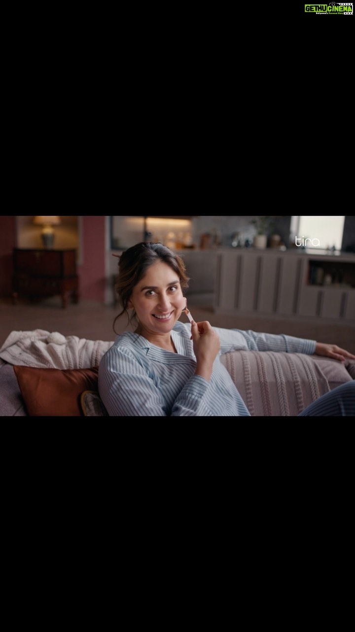 Kareena Kapoor Instagram - To me, beauty is all about hitting that pause button, prioritising my mental and physical wellbeing, and indulging in my self-care routine. It’s like unwrapping the best version of myself, bit by bit.🥰 It’s about falling in love with every ‘you’. Here’s presenting @tirabeauty #ForEveryYou #Ad