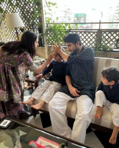 Kareena Kapoor Instagram - Family Ties❤️
@saraalikhan95 
@sakpataudi @______iak______ 
@sabapataudi