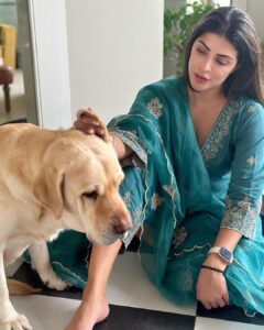Karishma Kotak Instagram - The anatomy of love ❤️