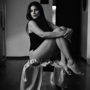 Karishma Kotak Instagram - Worlds change - when eyes meet 💌