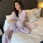 Karishma Kotak Instagram - Back to my roots 🤍 here in the pink city Wearing @narayanivastra Jaipur, India