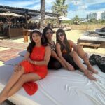 Karishma Kotak Instagram - DNA match ♾️🧬❤️ BEACH HOUSE Ibiza
