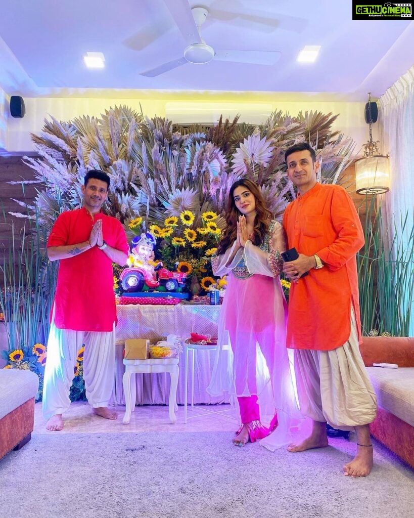 Karishma Sharma Instagram - Ganesh Chaturthi, a time for modaks, music, and merriment! 🥮🎶 #GaneshChaturthi2023 #celebrationtime Outfit by @pallavijaipur