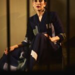 Karisma Kapoor Instagram - Feeling the blue beat 🩵🦋🖤