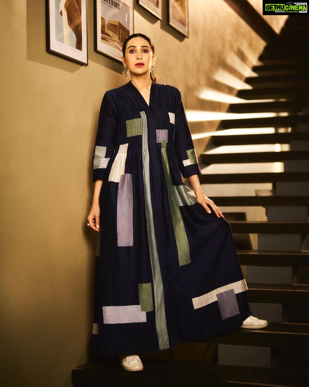 Karisma Kapoor Instagram - Feeling the blue beat 🩵🦋🖤