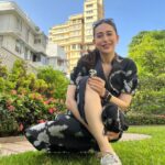Karisma Kapoor Instagram - It’s the little things 🌷🌱🤍 #iykyk