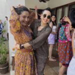 Karisma Kapoor Instagram - Dance of E̶n̶v̶y̶ Friendship ✅🧡✨🤗 #dtph #dancepartner #forever