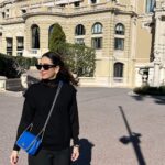 Karisma Kapoor Instagram - A stroll on the French Rivera⚓🛟⛵🌊🐟🦞💙 #monaco #letsgoback #tuesdaythoughts