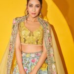 Karisma Kapoor Instagram – Delighted to have been associated with @varun_bahl & @khushii.india for Khushii Foundation’s 20-year anniversary celebrations 💛✨