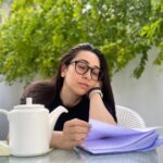Karisma Kapoor Instagram – Instagram Vs Reality 
#backtowork #tuesdayfeels #shootlife