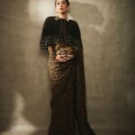 Karisma Kapoor Instagram - Tonight 🖤 for @nmacc.india #thegreatindianmusical #nmacc