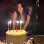 Karisma Kapoor Instagram - Happy 18th birthday to my baby girl 💜❤️💜❤️ #mamasworld🌎